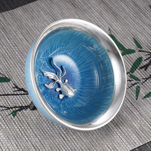 子佩集S990银蓝釉茶具【JLCB003】金鱼茶杯摆件2312 商品图1