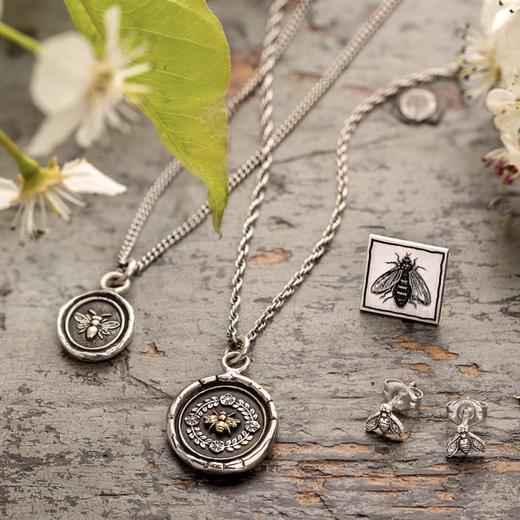 订购7周到｜Pyrrha-Honeybee-生命与成长 护身符 项链［加拿大设计师］ 商品图3