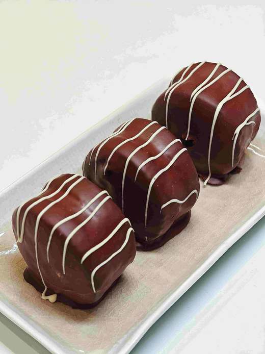 巧克力派 磅蛋糕+马斯卡彭+纯脂巧克力淋面。有质感的巧克力派。不接受和戚风+植油+代可可脂淋面的巧克力派比价。 商品图2