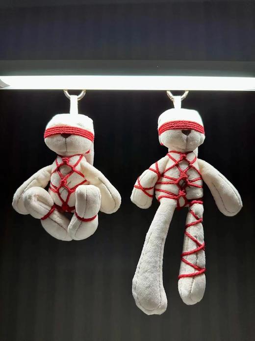 Colour.C恋人请放开&入门情趣三件套（眼罩，羽毛，静电胶带，鞭子，手工捆绑娃娃） 商品图7