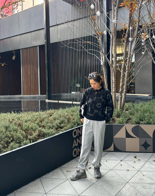 吐血推荐老客---冬季M花朵软糯圆领毛衣 100%羊毛【包邮+三天无理由tui换】 商品图10