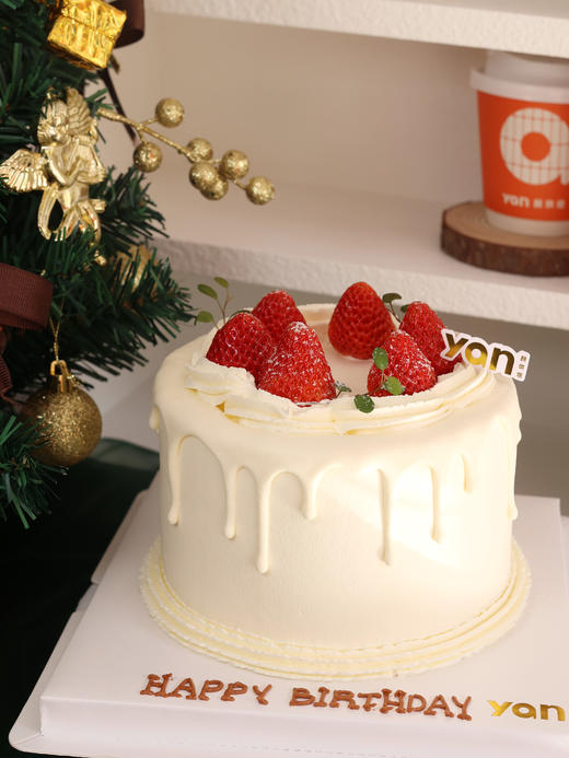 草莓淋面蛋糕 商品图0