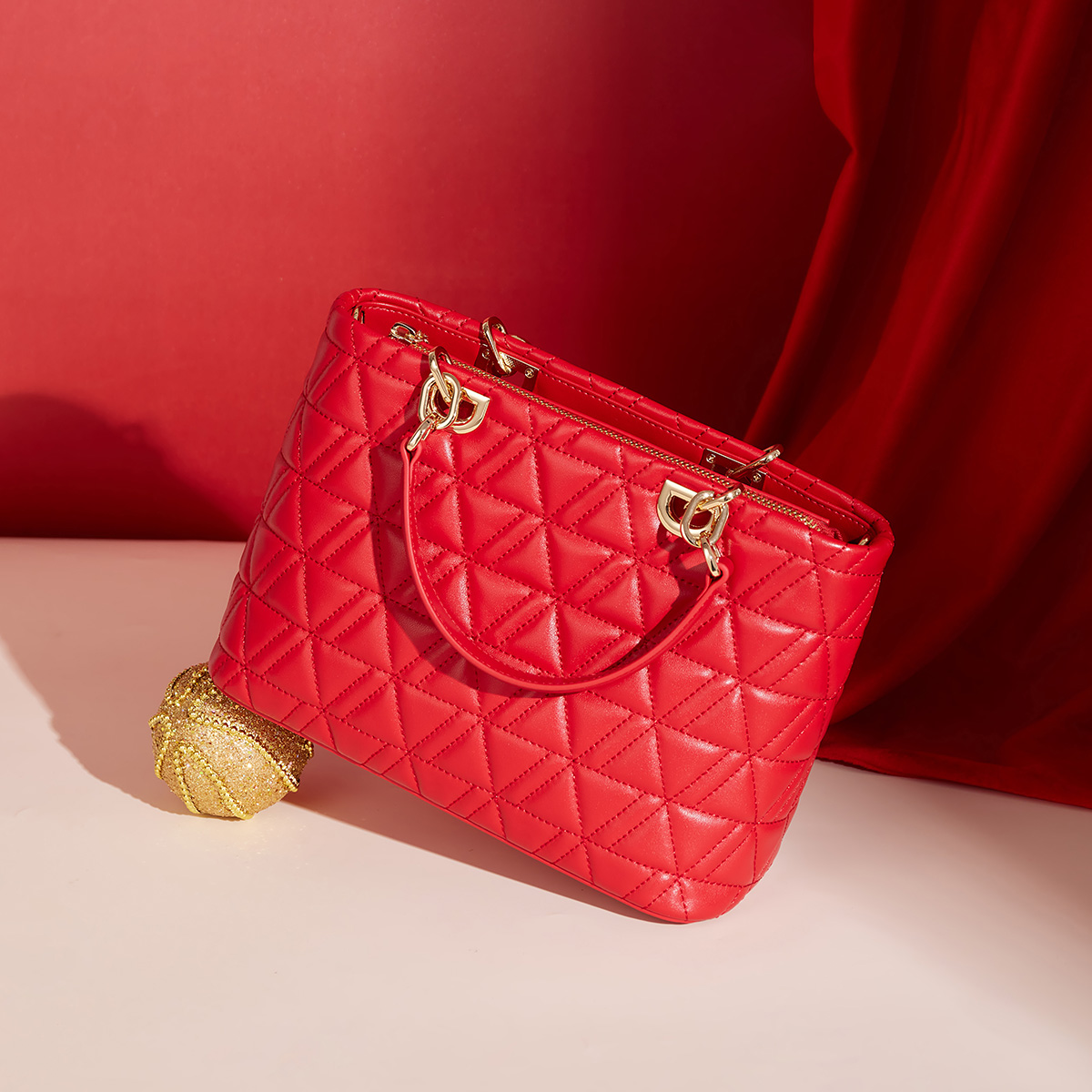 【蛇年中国红礼品系列】梦特娇新款秋冬优雅菱格戴妃包