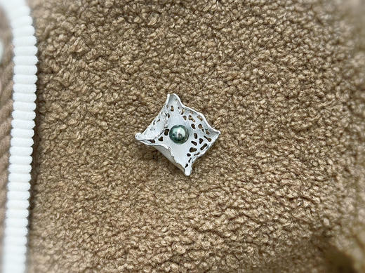 「几何」大溪地黑珍珠银胸针 商品图3