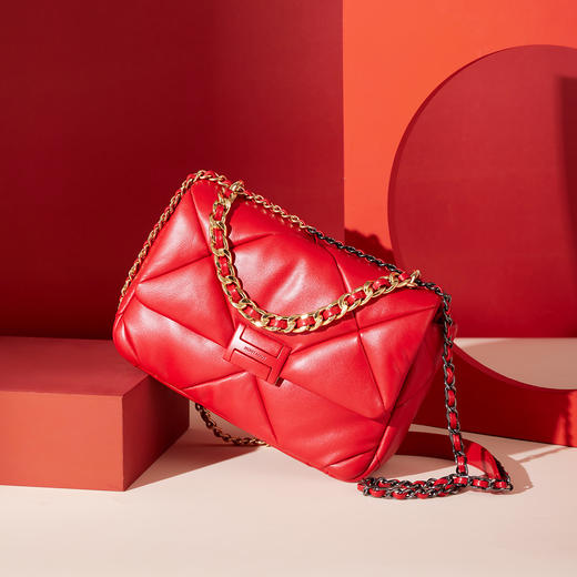 【蛇年中国红礼品系列】梦特娇时髦大菱格渐变链条斜挎包 商品图0