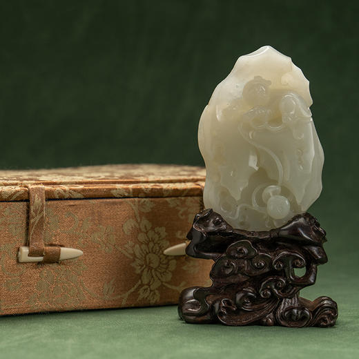 和田玉雕童子戏莲山子摆件（红木座） 商品图4