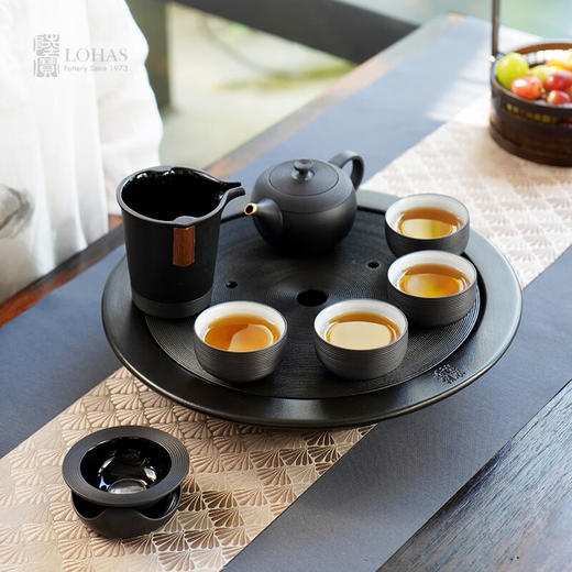 陆宝环宇经典茶礼 玄黑(1壶1海4杯+茶盘) 商品图8