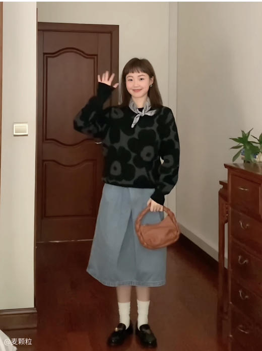 吐血推荐老客---冬季M花朵软糯圆领毛衣 100%羊毛【包邮+三天无理由tui换】 商品图8