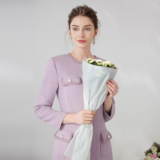 EITIE爱特爱气质千金OL通勤浅紫色小香风显瘦长袖连衣裙24春新款A2407305 商品图2