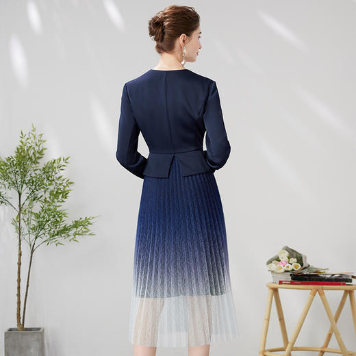 EITIE爱特爱时尚通勤假两件收腰百褶拼接渐变西装连衣裙24春新款A2407307 商品图4