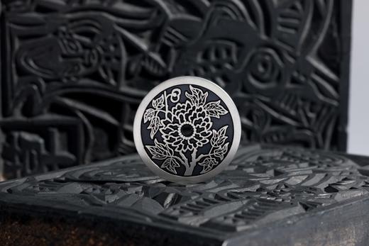 矩德泉坊 纯银手作  青蚨飞去复飞来背牡丹（3.4厘米版） gq230700727 商品图2