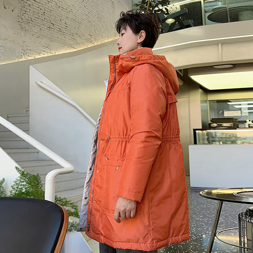 圣三利女装新秋冬季连帽休闲桔色中长款羽绒服SL121S03 商品图1