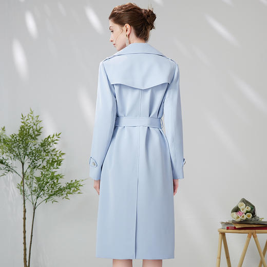 EITIE爱特爱清新baby蓝气质双排扣收腰显瘦长款风衣外套24春新款A2404301 商品图4
