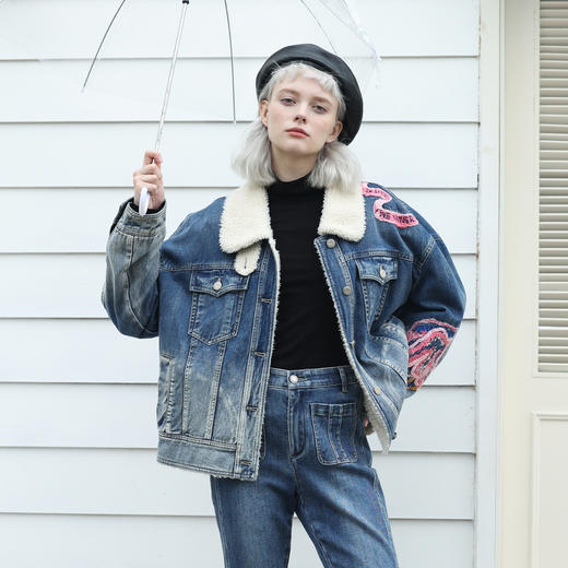 谜底毛毛拼接牛仔外套冬款复古时尚重工绣花宽松外套234MW1545 商品图0