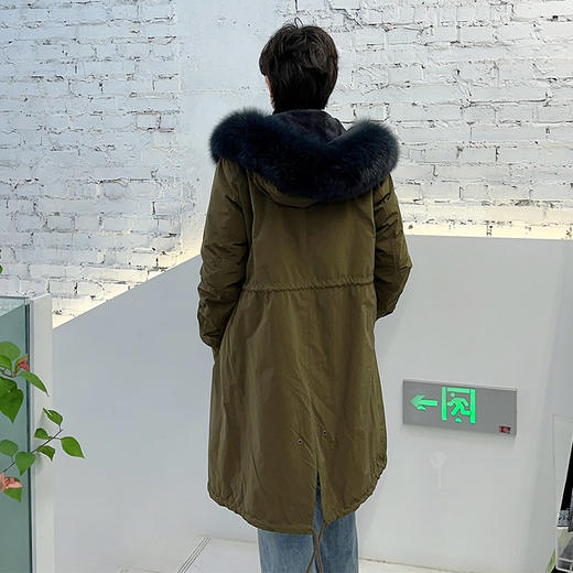 SAINT L’UCK/圣媛女装  简约时尚狐狸毛领派克服SA419Q55 商品图2