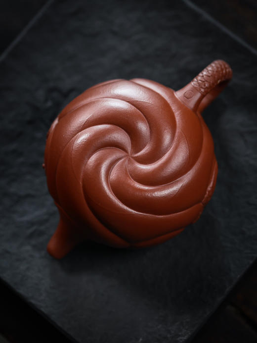 【青山特惠】宜兴原矿精品全手工朱泥鱼化龙紫砂壶 • 王文浩 150cc 商品图8