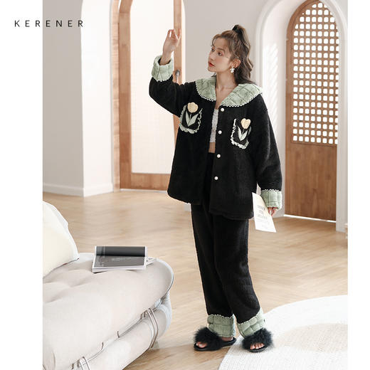 可人儿冬季保暖舒棉绒睡衣女韩版网红风花朵加厚法兰绒家居服套装 商品图0