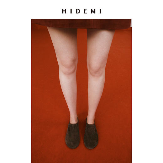 HIDEMI 羊麂皮圆头松紧一脚蹬平底鞋 卡其色/深棕色 商品图2