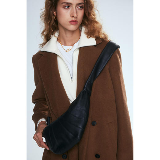 【非质量问题不退，谢谢理解】【可可推荐】Le*maire复古牛角包 牛皮材质 轻柔软糯 慵懒随性 经典佰搭 商品图6