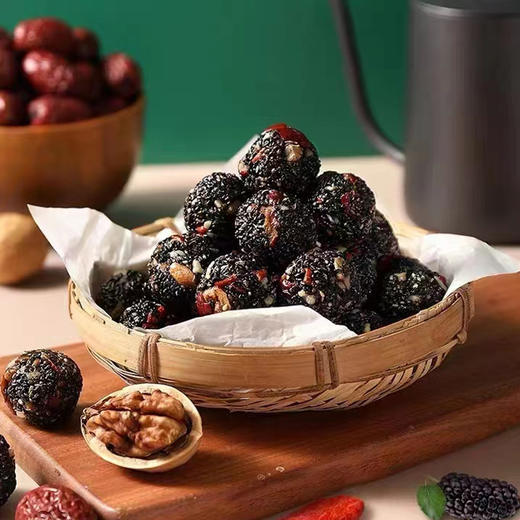 云南核桃枸杞黑芝麻丸    古法传承  口口芝麻香  真材实料 营养健康  越吃越年轻 越吃越美丽 商品图3