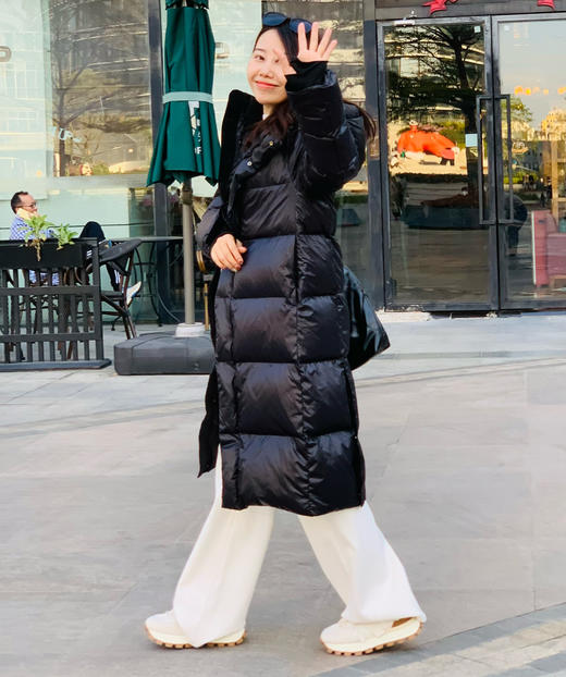 【百图lulu定制】【短款预售10天发】【黑金鹅绒服】90%白鹅绒  内里黑科技聚热  三防面料 七格长短款羽绒服 商品图2