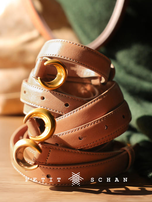 【满2088元赠品-无需加购和拍下】PETIT SCHAN小闪 fly me to the moon 大月亮 意大利进口头层油蜡皮黄铜扣大月亮腰带 商品图3
