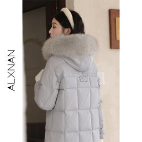 鹿向南《海德庄园》灰蓝色羽绒服女2023秋冬款高级感气质时尚外套