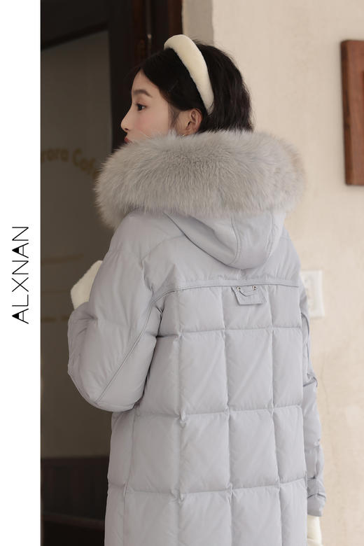鹿向南《海德庄园》灰蓝色羽绒服女2023秋冬款高级感气质时尚外套 商品图5
