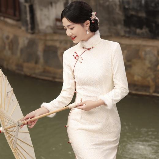 JN-198冬季新款 加毛加厚复合加绒侧八扣长款旗袍立领气质女连衣裙 商品图2