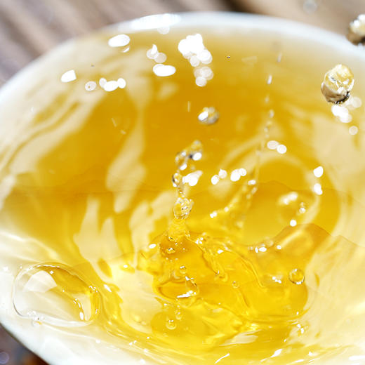 【奇香岭】2023年头春头采易武森林茶普洱茶生茶 香气迷人越陈越“香”200g/饼 拍5发6 商品图9