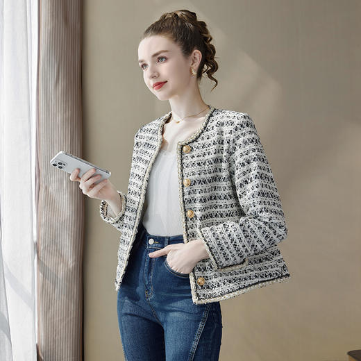 奢姿2024春季装新款大码女装金属扣外套胖妹妹时尚通勤简约外套9933360062 商品图1