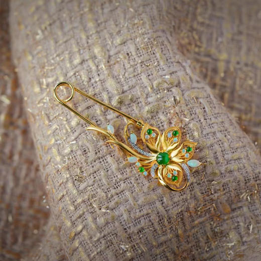 龢盒原创 9k翡翠钻石凤尾花别针 商品图0