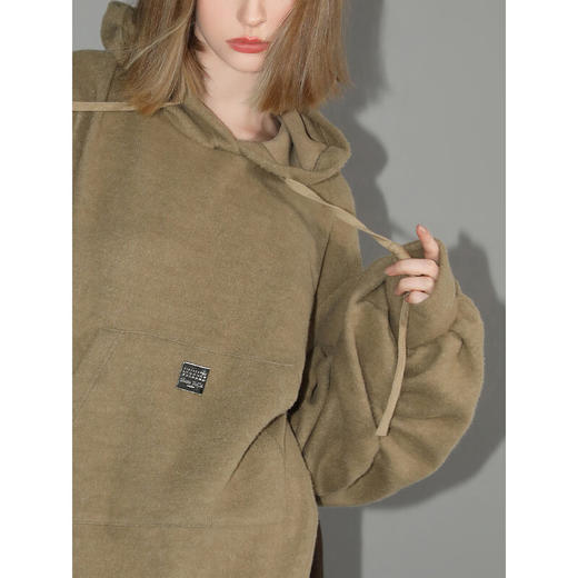 COCOBELLA软糯绒感灯笼袖卫衣女宽松休闲开叉针织帽衫SE0001 商品图0