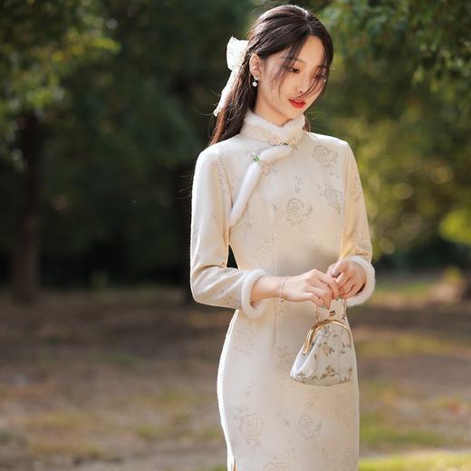 JN-310冬季新款 加毛加绒长款锦缎旗袍改良气质连衣裙米色优雅旗袍 商品图1