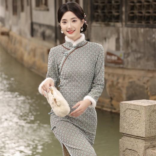 JN-401冬季加绒加毛加厚侧八扣长款旗袍文艺复古中国风气质女款旗袍 商品图3