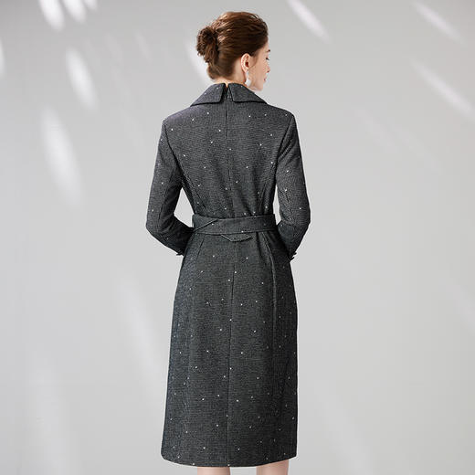 EITIE爱特爱冬季新款时尚洋气复古显瘦收腰系带连衣裙女裙6807525 商品图4