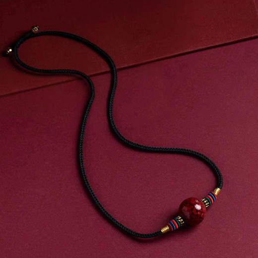 朱砂吊坠锁骨链，原矿朱砂，手工结绳 商品图1