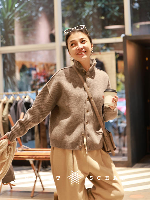 PETIT SCHAN小闪 CLO#404 Time story 光阴故事 秋冬高端针织系列纯羊毛立领翻领两穿开衫外套 商品图0