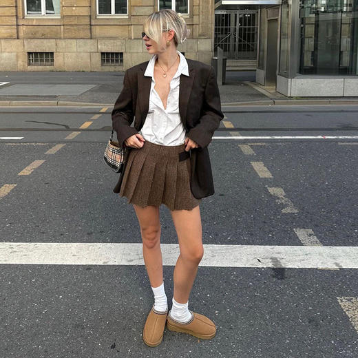 美国UGG雪地靴，羊毛一体，超暖和，还能防水防滑，不怕雨雪天 商品图2