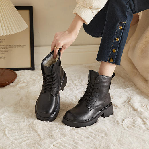 西遇加绒马丁靴女新款冬季羊毛英伦风保暖皮靴小个子厚底短靴V0034434 商品图0