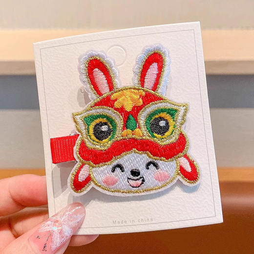 【新年国风女童宝宝醒狮BB发夹】中国风女童头饰,全包布不伤发，毛绒刺绣儿童新年宝宝发饰过年拜年发卡女QQ 商品图4