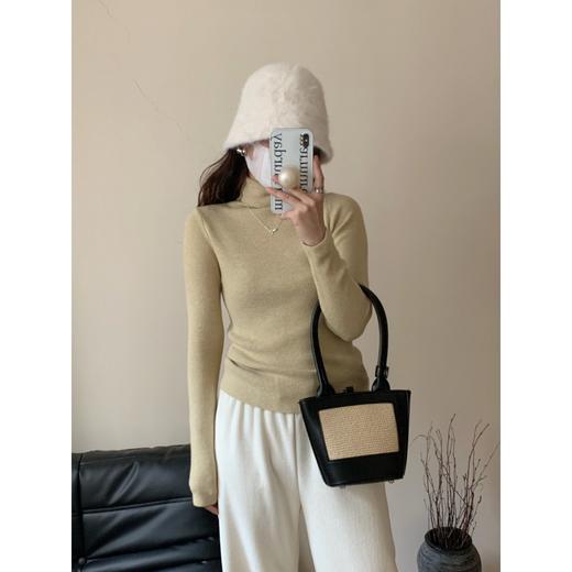 【高领设计！百搭修身显瘦】十色堆堆领羊绒打底衫秋冬保暖纯色高领百搭修身显瘦针织打底衫女，温暖而纯色的设计，让你轻松驾驭各种搭配。 商品图8