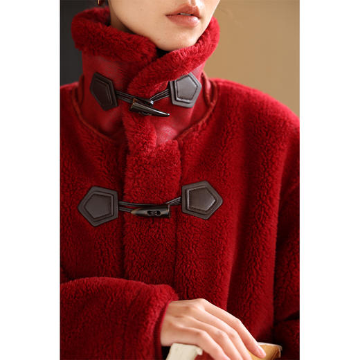 HeyDress红色环保皮毛一体外套女冬季复古宽松保暖仿羊羔毛大衣 商品图1