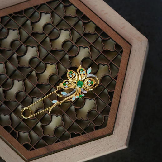 龢盒原创 9k翡翠钻石凤尾花别针 商品图1