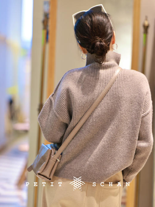 PETIT SCHAN小闪 CLO#404 Time story 光阴故事 秋冬高端针织系列纯羊毛立领翻领两穿开衫外套 商品图5