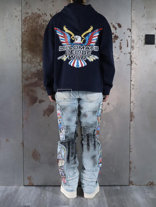 WHO DECIDES WAR｜黑色“外交官”连帽衫 商品图2