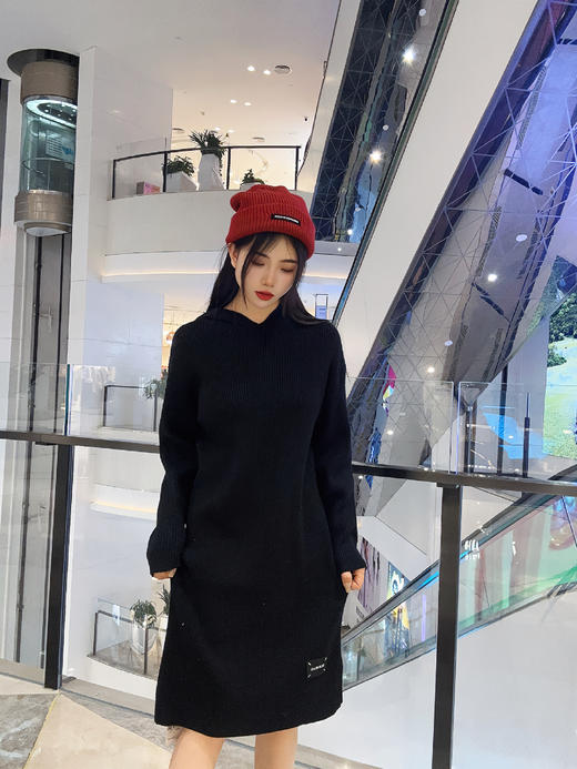 106WS连帽膝下毛织连衣裙31016（黑） 冬季 303014032105 商品图0