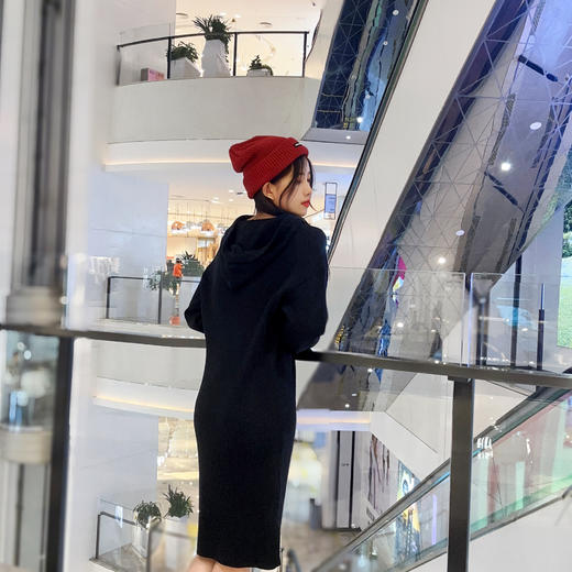 106WS连帽膝下毛织连衣裙31016（黑） 冬季 303014032105 商品图3