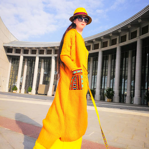 万里乘风毛衣针织外套 | 杨丽萍老师同款 | 黄色亮眼时尚 杏色温柔气质 | 现货加急发 商品图1