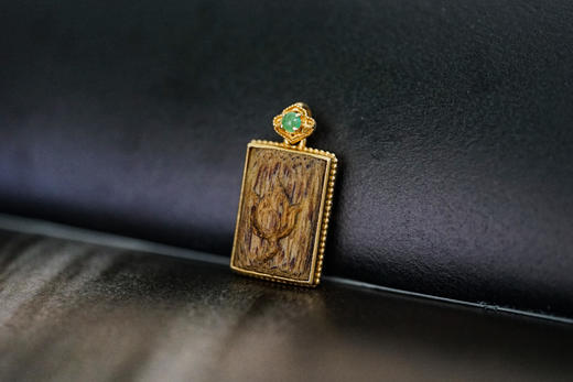 18K金沉香方牌吊坠 特价 商品图2